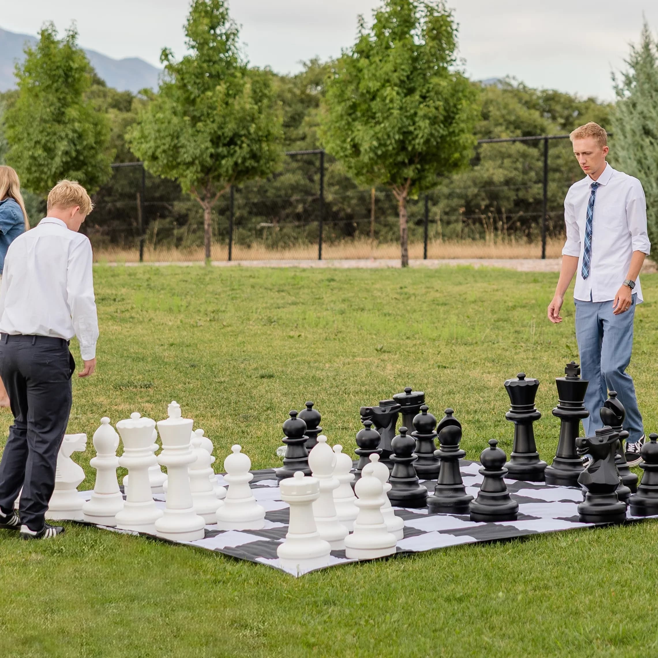 Giant Chess